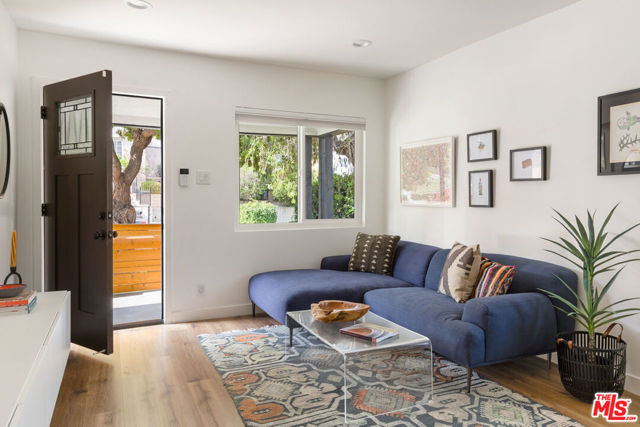 3330 Minto Court, Los Angeles CA: https://media.crmls.org/mediaz/b558c2fe-2837-47a5-8eb4-fd6187209dbb.jpg