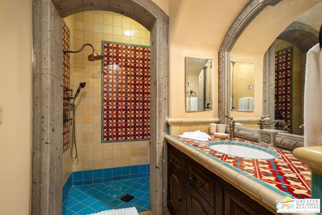 32 Clancy Lane, Rancho Mirage CA: https://media.crmls.org/mediaz/b558ce9c-143a-4f18-8c86-6bfc0848a424.jpg