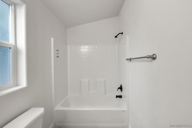 22899 Byron Rd, Crestline CA: https://media.crmls.org/mediaz/b5595920-f7f2-407f-907d-0b3b08120638.jpg