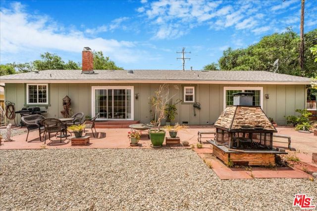 754 Fernando Street, Ojai CA: https://media.crmls.org/mediaz/b559e2d4-f178-476a-a105-6f57809e9435.jpg