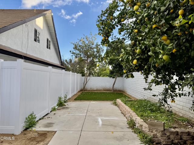 Detail Gallery Image 22 of 24 For 19314 Valerio St, Reseda,  CA 91335 - 3 Beds | 2/1 Baths