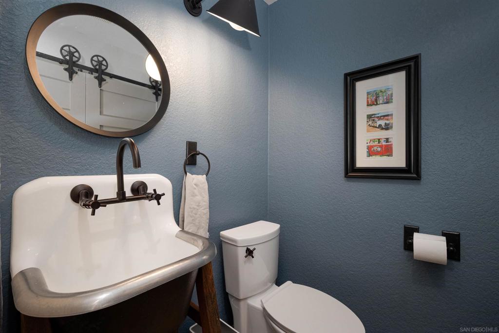 13947 Midland Rd. - photo 8