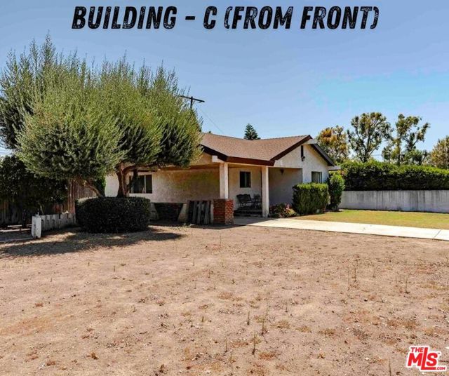 5706 Pioneer Boulevard, Whittier CA: https://media.crmls.org/mediaz/b55a8dff-b766-4ced-a310-d7791523678f.jpg