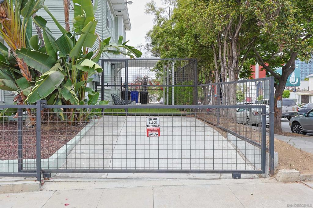 MLS #250030466SD img 27