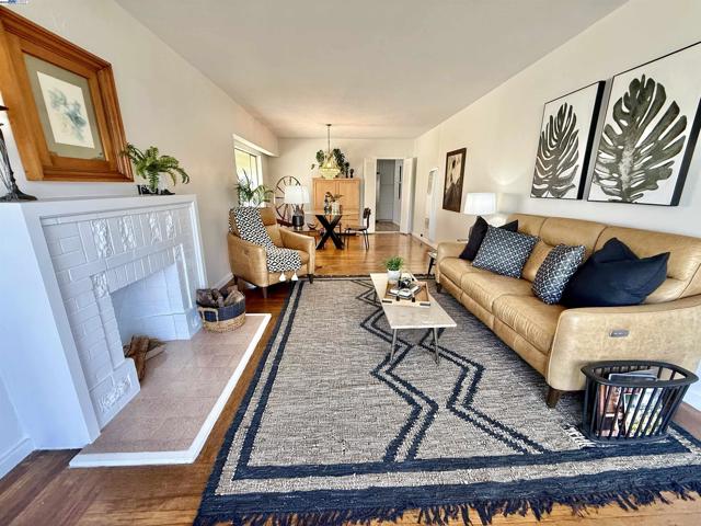 Image 6 of 57 For 574 Lewis Ave