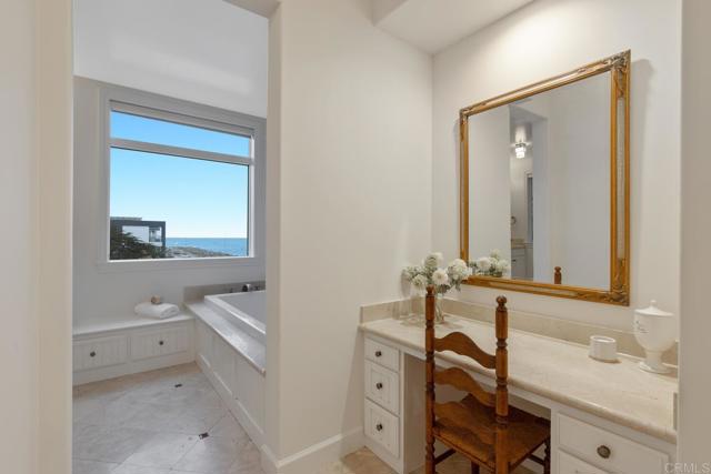 Image 11 of 39 For 5518 Rincon Beach Park Drive