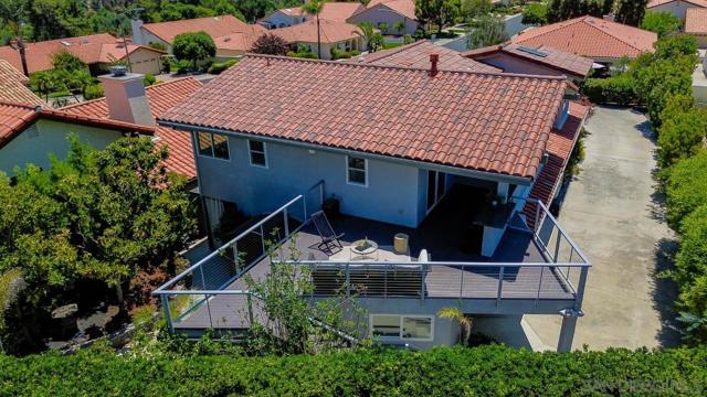 907 Ridge Heights Road, Fallbrook CA: https://media.crmls.org/mediaz/b55cd0c9-a107-48bf-ba45-8b7a2c237e8e.jpg