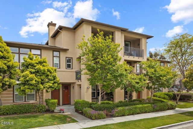 3004 Moonlight Park Avenue, Oxnard CA: https://media.crmls.org/mediaz/b55d0fa7-7996-4f5e-91f4-f42ca7e81550.jpg