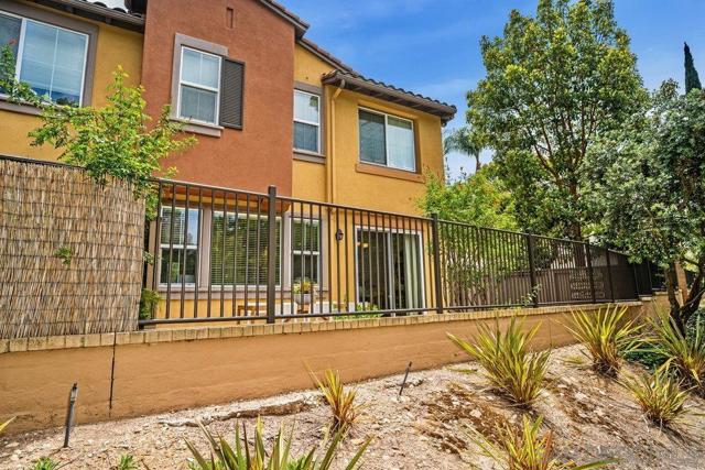 2793 Matera Ln, San Diego CA: https://media.crmls.org/mediaz/b55d1519-c4b6-4127-8230-dfeaff74f041.jpg
