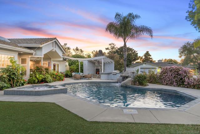 16334 Woodson View Rd, Poway CA: https://media.crmls.org/mediaz/b55d73ac-4e37-4102-b25b-c32292793db3.jpg