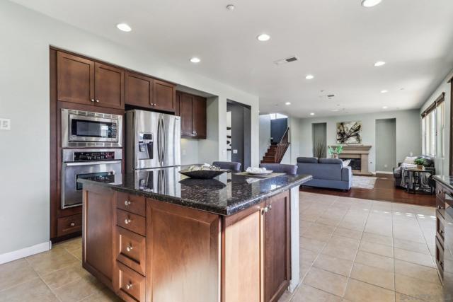 3043 Adams Ranch Ct, Chula Vista CA: https://media.crmls.org/mediaz/b55f7951-16fa-49bc-8c99-21451f1d4214.jpg