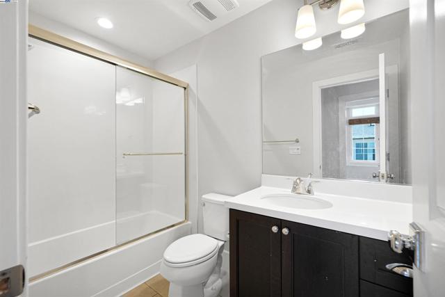 184 Stevenson Blvd, Fremont CA: https://media.crmls.org/mediaz/b5605314-7f4a-4c71-926a-6f1c25de44a6.jpg