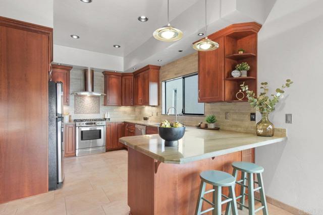 Image 10 of 61 For 2393 La Marque Street