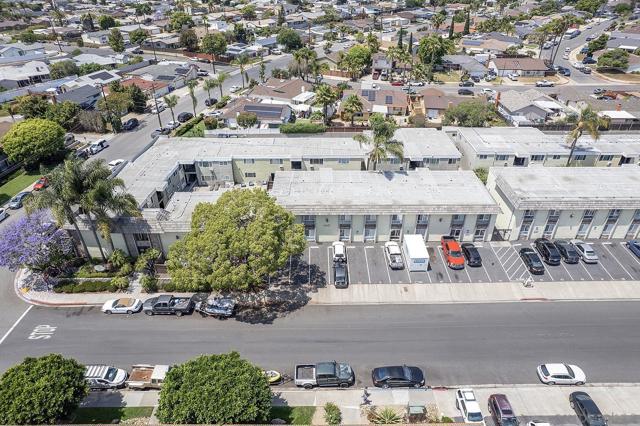 6602 Beadnell Way, San Diego CA: https://media.crmls.org/mediaz/b560d7e3-2c2d-4b74-b5ac-a7ba0509540a.jpg