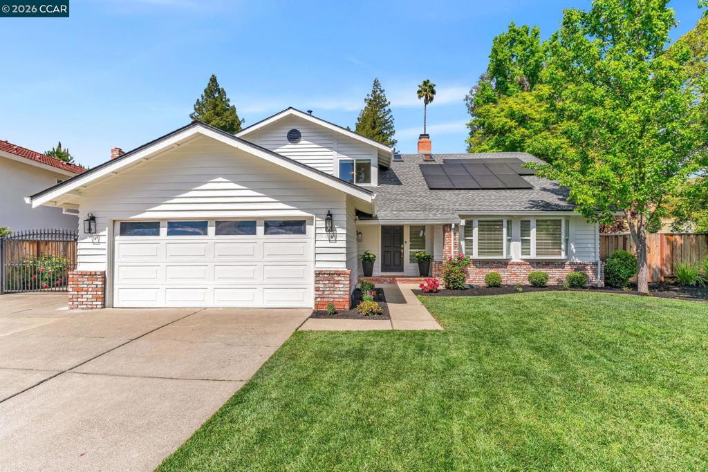 880 El Capitan Dr