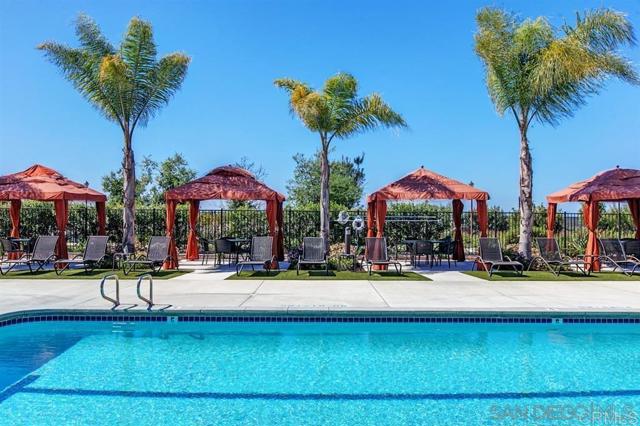 10653 Golden Willow, San Diego CA: https://media.crmls.org/mediaz/b56150d3-1248-4c44-9420-3b6f6f9ed4c2.jpg