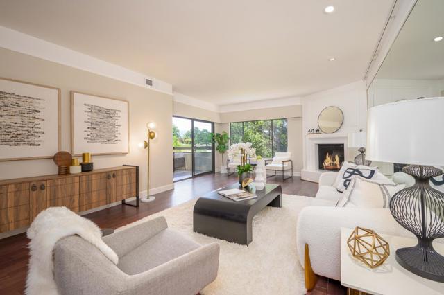 1280 Sharon Park Drive, Menlo Park CA: https://media.crmls.org/mediaz/b561d808-47d4-4dc3-96e8-a54a6321aa85.jpg