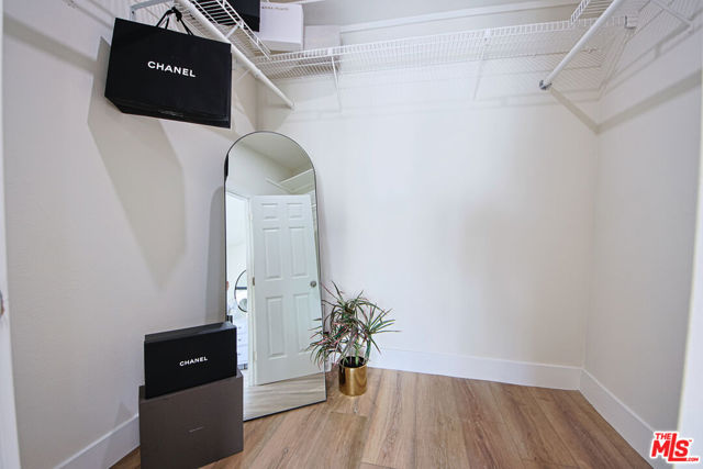 20 Ironsides Street, Marina del Rey CA: https://media.crmls.org/mediaz/b56248b8-e368-4ea7-934e-fa215c541a2d.jpg