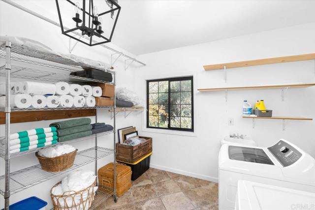 40707 Intrepid Rd, Hemet CA: https://media.crmls.org/mediaz/b5627877-2b0a-44fc-a110-b9a0e5674c79.jpg