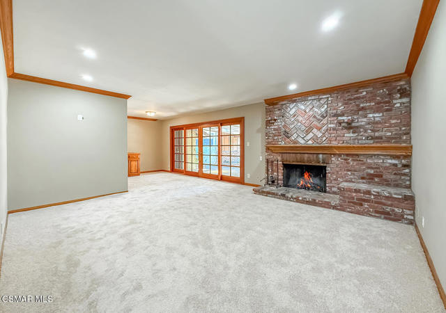 259 Dorena Drive, Newbury Park CA: https://media.crmls.org/mediaz/b5640ac2-f8f6-4a35-94c9-af683b79a652.jpg