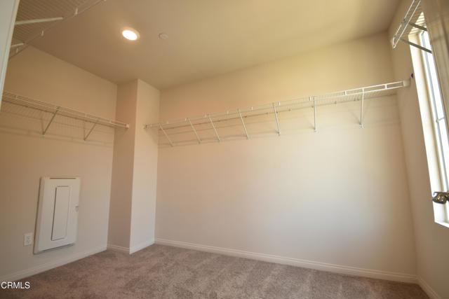 Detail Gallery Image 8 of 19 For 656 Martina St, Camarillo,  CA 93010 - 3 Beds | 2/1 Baths