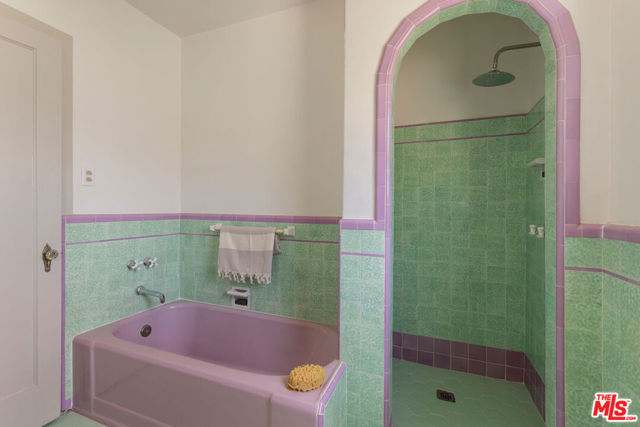 4772 Twining Street, Los Angeles CA: https://media.crmls.org/mediaz/b564fdfa-08b1-48c7-bdf2-07f4f3c84160.jpg