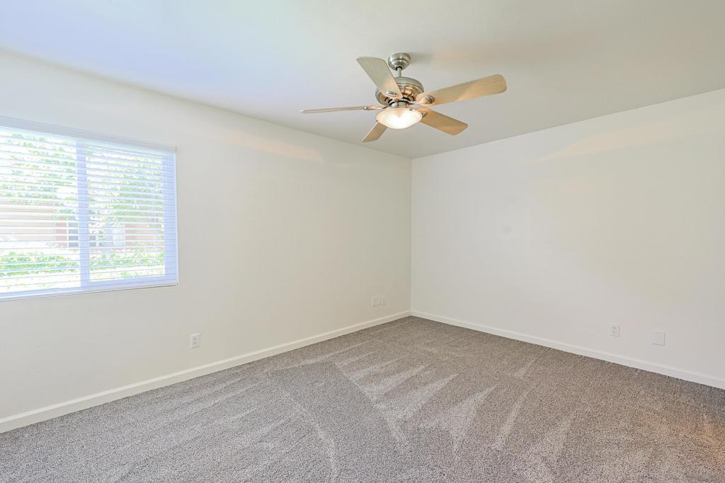 MLS #250032603SD image #24