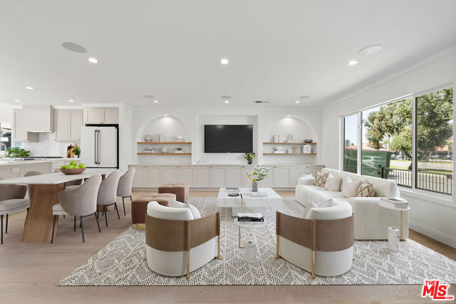 2806 Pacific Coast Highway, Torrance CA: https://media.crmls.org/mediaz/b5659f00-3f0a-42de-981e-8ec5ba53eb66.jpg