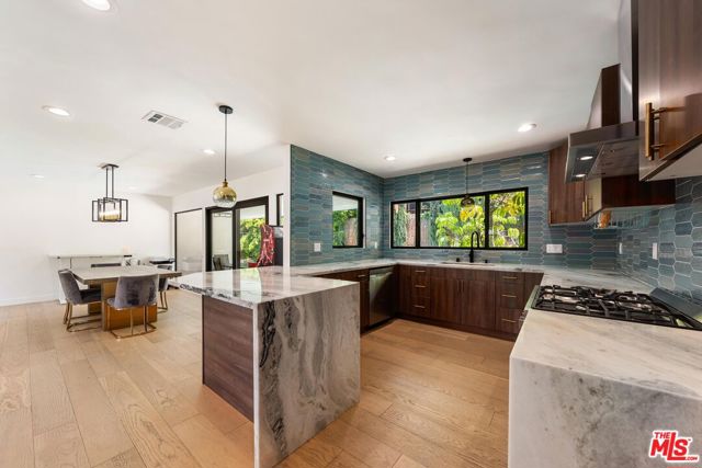 3775 Aloha Street, Los Feliz CA: https://media.crmls.org/mediaz/b565d1ca-2f11-4053-932d-eb7b92644faf.jpg