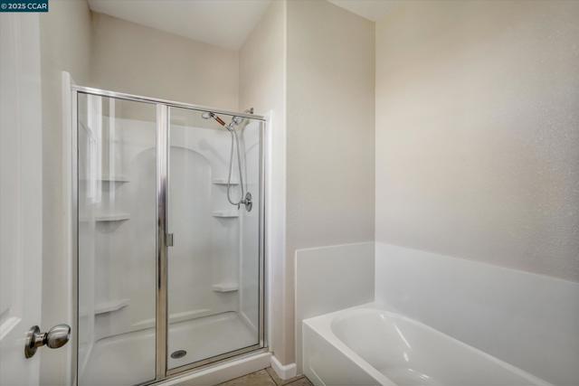 1808 Palacio Dr, Pittsburg CA: https://media.crmls.org/mediaz/b565feca-43e0-4208-993f-ddfd63810d00.jpg