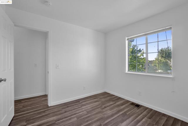 5014 Prairie Way, Antioch CA: https://media.crmls.org/mediaz/b5663180-4bd4-443c-9aa5-f4ecfa2d2325.jpg