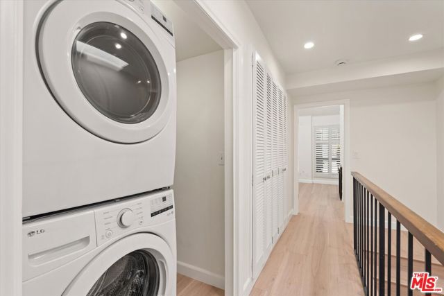 853 Larrabee Street, West Hollywood CA: https://media.crmls.org/mediaz/b566d4cb-0634-49f9-9c87-40cae0de0a9a.jpg