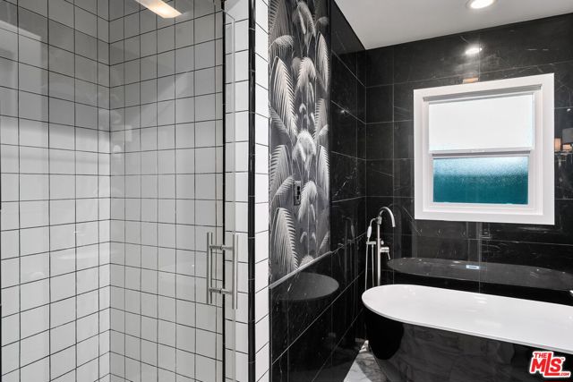 5013 Auckland Avenue, Toluca Lake CA: https://media.crmls.org/mediaz/b567b02a-9c4e-4055-bc4f-279c8f6d0b47.jpg