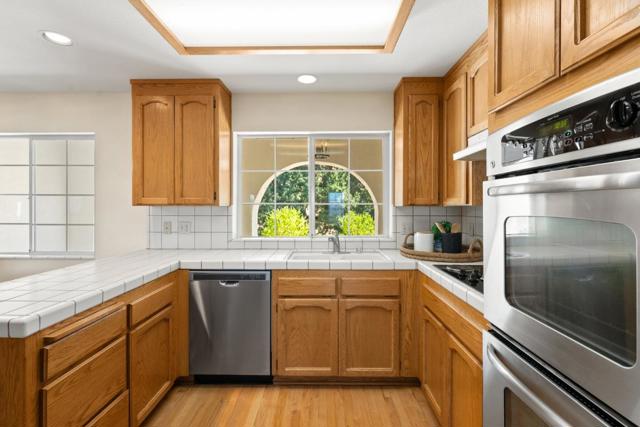 17101 Kruse Ranch Lane, Morgan Hill CA: https://media.crmls.org/mediaz/b5682f03-0367-4632-b075-606920936e52.jpg