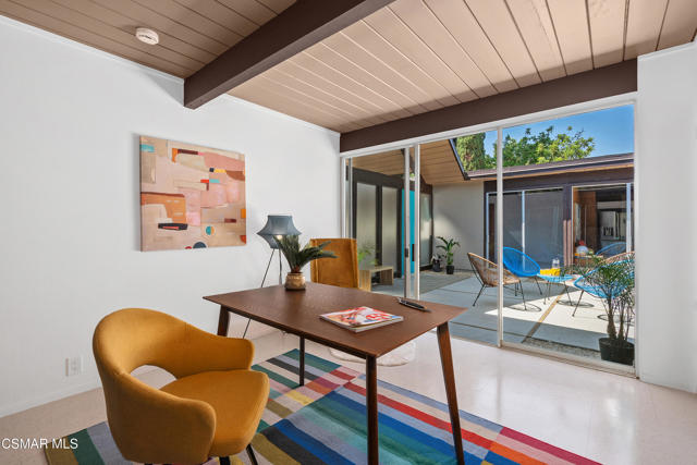 1449 Fordham Avenue, Thousand Oaks CA: https://media.crmls.org/mediaz/b5687e1f-bfc3-4fa7-894d-dcce36b1026d.jpg
