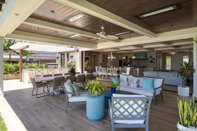 1040 Pine St, Coronado CA: https://media.crmls.org/mediaz/b56881cc-9fdb-47db-965e-bc78c63ba3fd.jpg