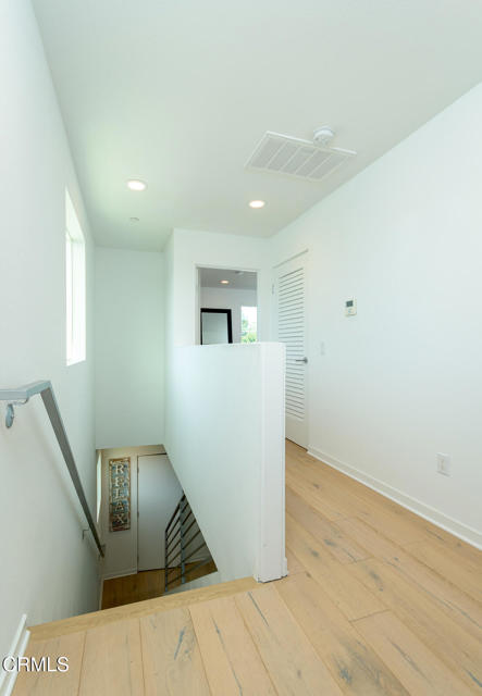 Detail Gallery Image 25 of 48 For 11594 Riverside Dr, North Hollywood,  CA 91602 - 3 Beds | 3/1 Baths