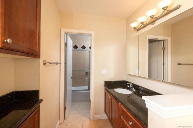 4860 Rolando Ct, San Diego CA: https://media.crmls.org/mediaz/b568b33c-ed8d-4ad0-8c38-677550e4c8d7.jpg
