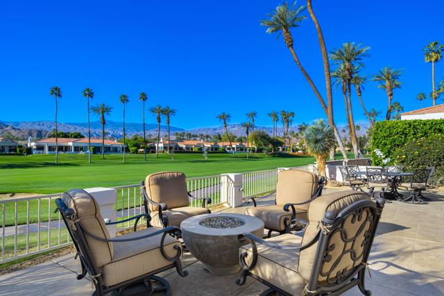 75315 Saint Andrews Court, Indian Wells CA: https://media.crmls.org/mediaz/b568fb88-3865-4206-a6e5-d7602f5b0473.jpg