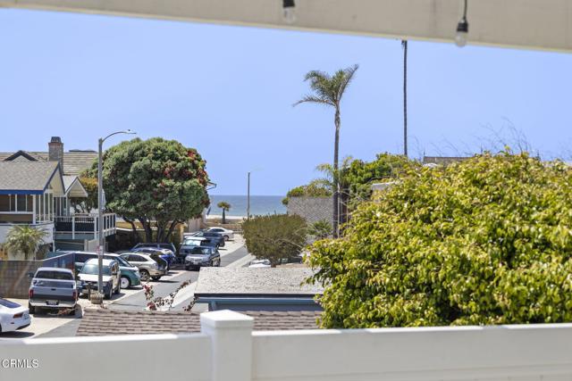 2036 Pierpont Boulevard, Ventura CA: https://media.crmls.org/mediaz/b5695827-69b2-4157-8a3f-e669ebe2e017.jpg