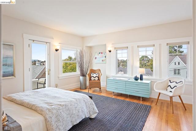 Image 32 of 58 For 685 Calmar Ave