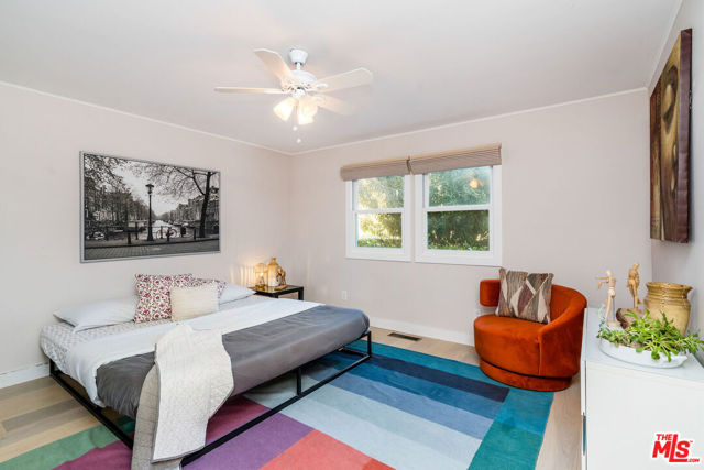 1514 Willow Drive, Topanga CA: https://media.crmls.org/mediaz/b56a096e-bba3-44f5-80a0-daa390143228.jpg