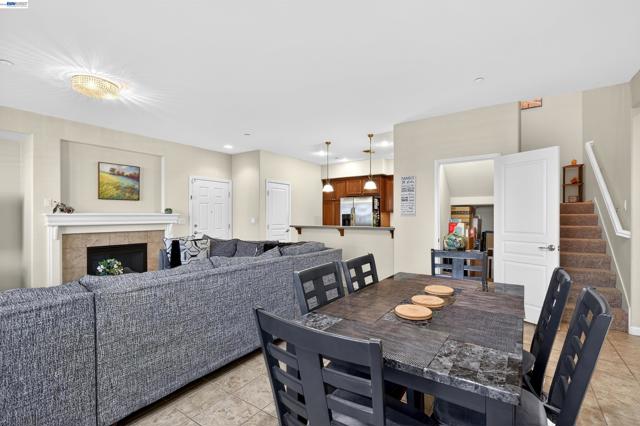 86 S Cortadillo St, Mountain House CA: https://media.crmls.org/mediaz/b56a5661-c1b4-42a9-be79-63923215abfc.jpg
