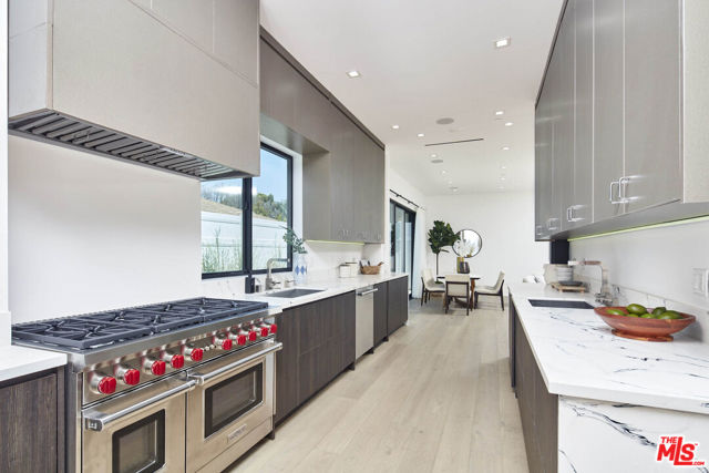 4338 Huntley Avenue, Culver City CA: https://media.crmls.org/mediaz/b56b8b4e-167f-47a7-9554-ceb138776e75.jpg
