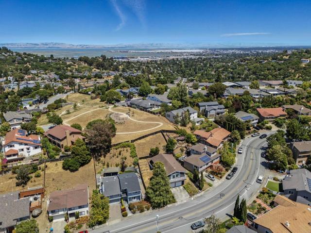 71 Club Drive, San Carlos CA: https://media.crmls.org/mediaz/b56b9a5a-96f1-4403-9922-83a9863f7616.jpg