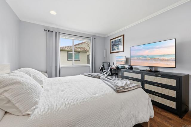 7702 Caminito Puerto, Carlsbad CA: https://media.crmls.org/mediaz/b56be6e2-8118-43c6-963a-91eb63766e05.jpg