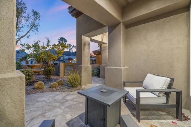 47410 Via Florence, La Quinta CA: https://media.crmls.org/mediaz/b56c018a-d8d0-419a-9ce9-b9ca5e43202d.jpg