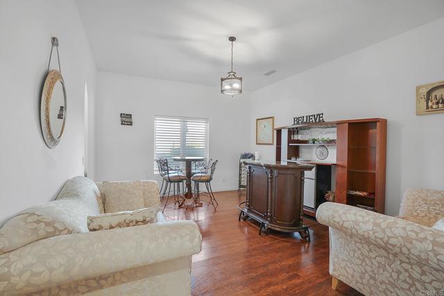 Detail Gallery Image 12 of 44 For 29738 Roble Verde, Valley Center,  CA 92082 - 3 Beds | 2/1 Baths