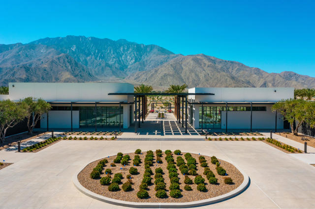 761 Nugget Lane, Palm Springs CA: https://media.crmls.org/mediaz/b56c260e-4cf1-4901-99bf-fc0015ef65ac.jpg