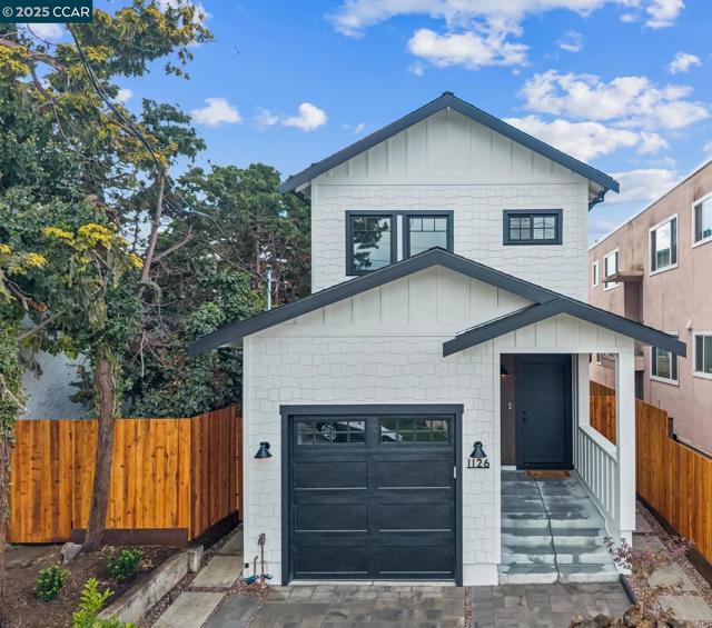 1126 Brighton Ave, Albany CA: https://media.crmls.org/mediaz/b56c8c89-c783-4ef8-a6ba-e0a040f5099b.jpg